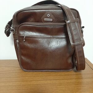 Elegant Brown Leather Samsonite Messenger Bag